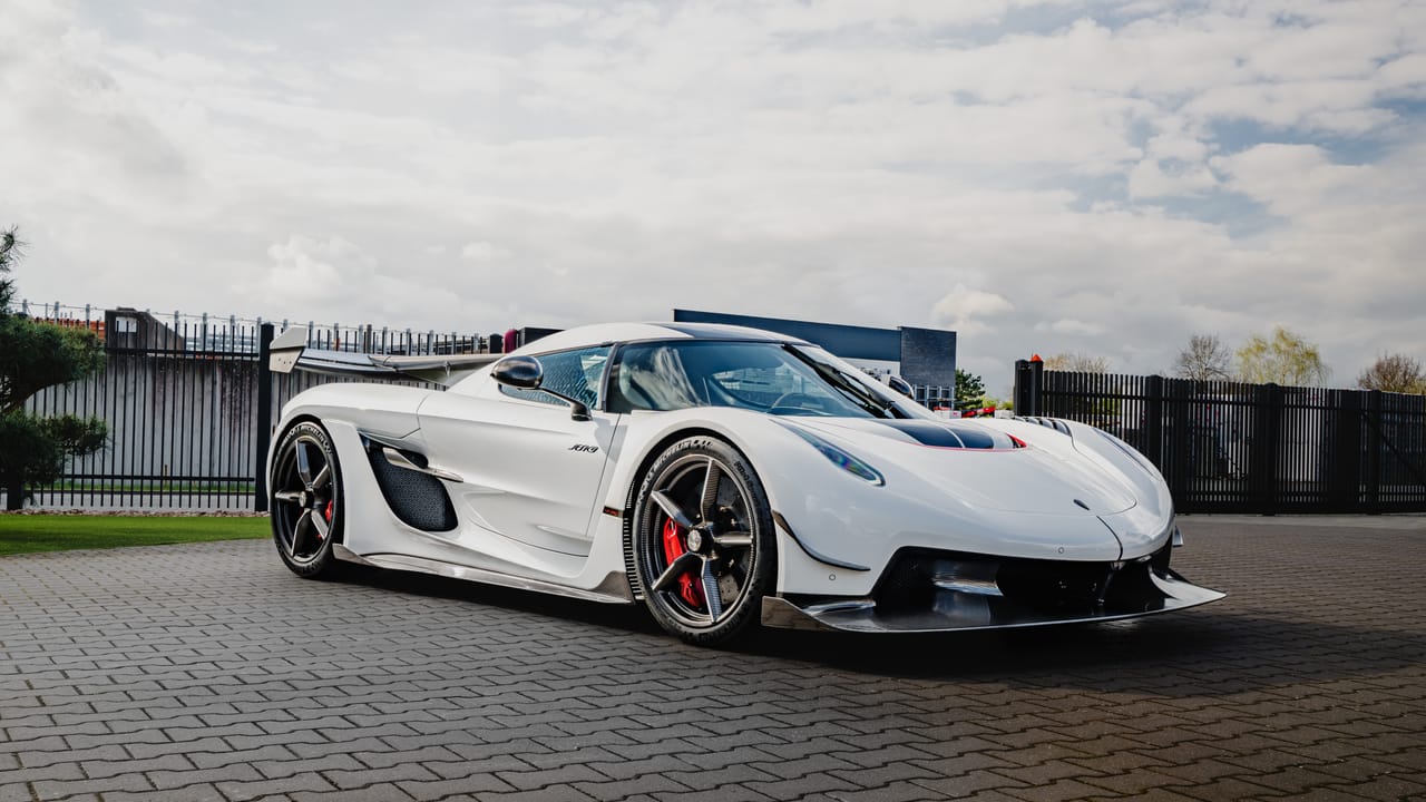 2023 Koenigsegg Jesko  Crystal White Pearl  Exterior