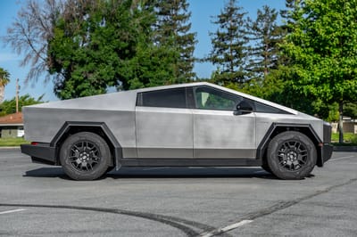 2024 Tesla Cybertruck Cyberbeast Stainless-Steel Exoskelton Exterior