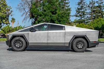 2024 Tesla Cybertruck Cyberbeast Stainless-Steel Exoskelton Exterior