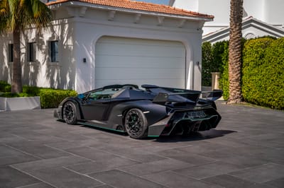 2015 Lamborghini Veneno Roadster Nero Exterior