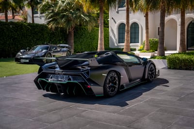 2015 Lamborghini Veneno Roadster Nero Exterior