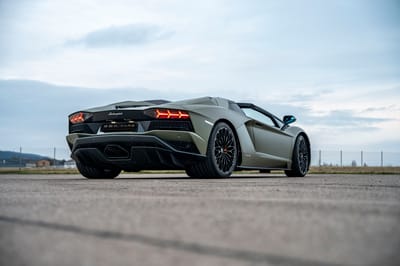 2020 Lamborghini Aventador S Roadster Matte Olive Green Exterior