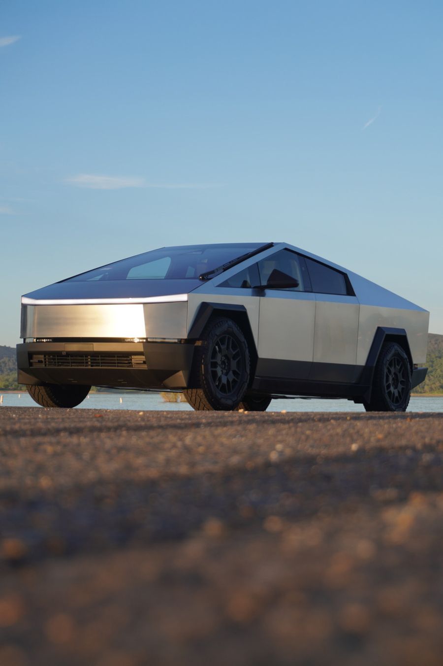  Tesla Cybertruck Thumbnail