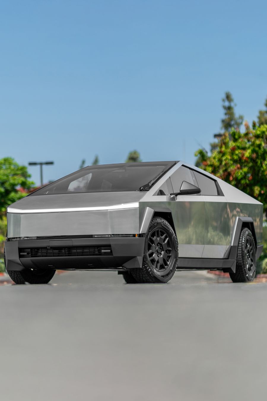 2024 Tesla Cybertruck Thumbnail