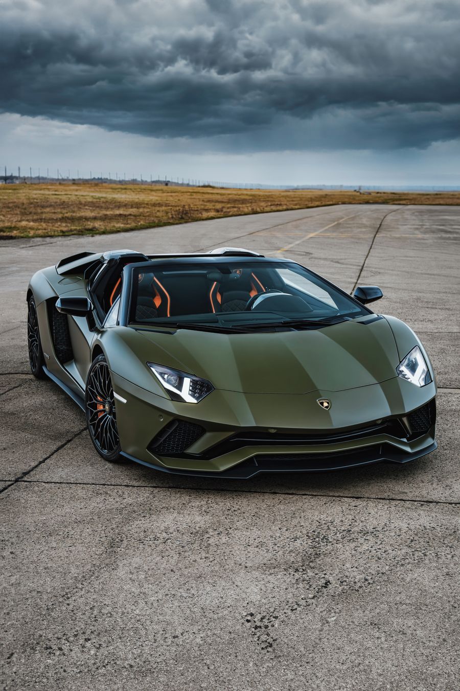 2020 Lamborghini Aventador S Roadster Thumbnail